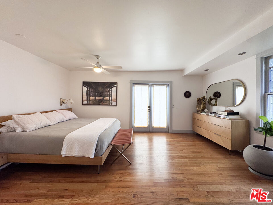 814 East Edgeware Road Los Angeles, CA 90026 - Photo 22 of 32