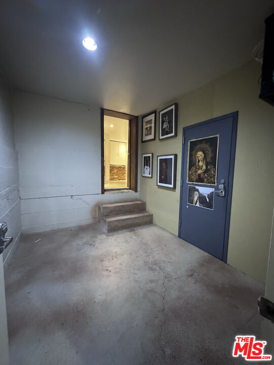 814 East Edgeware Road Los Angeles, CA 90026 - Photo 26 of 32