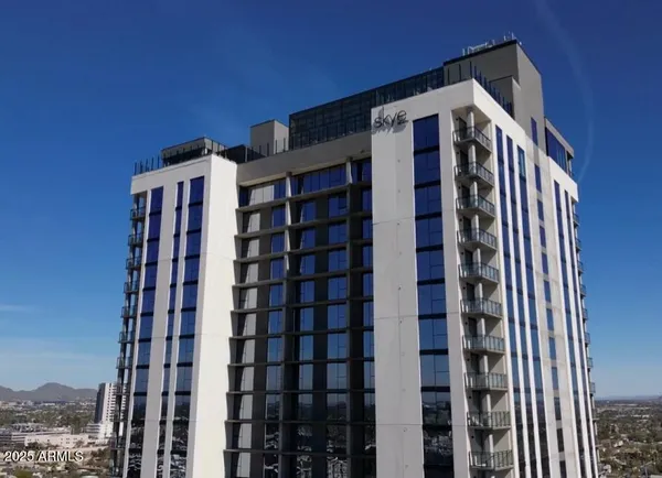 $3,305 | 817 North 6th Street, Unit B2, Phoenix, AZ 85004