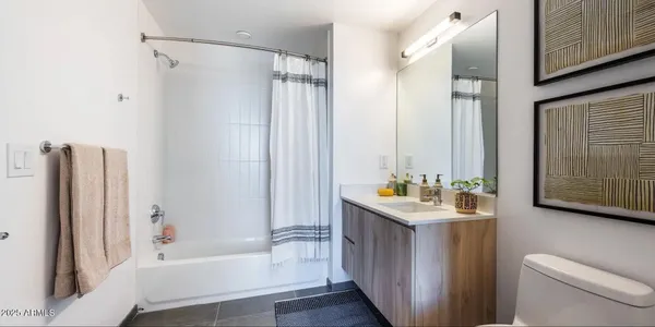 $3,305 | 817 North 6th Street, Unit B2, Phoenix, AZ 85004
