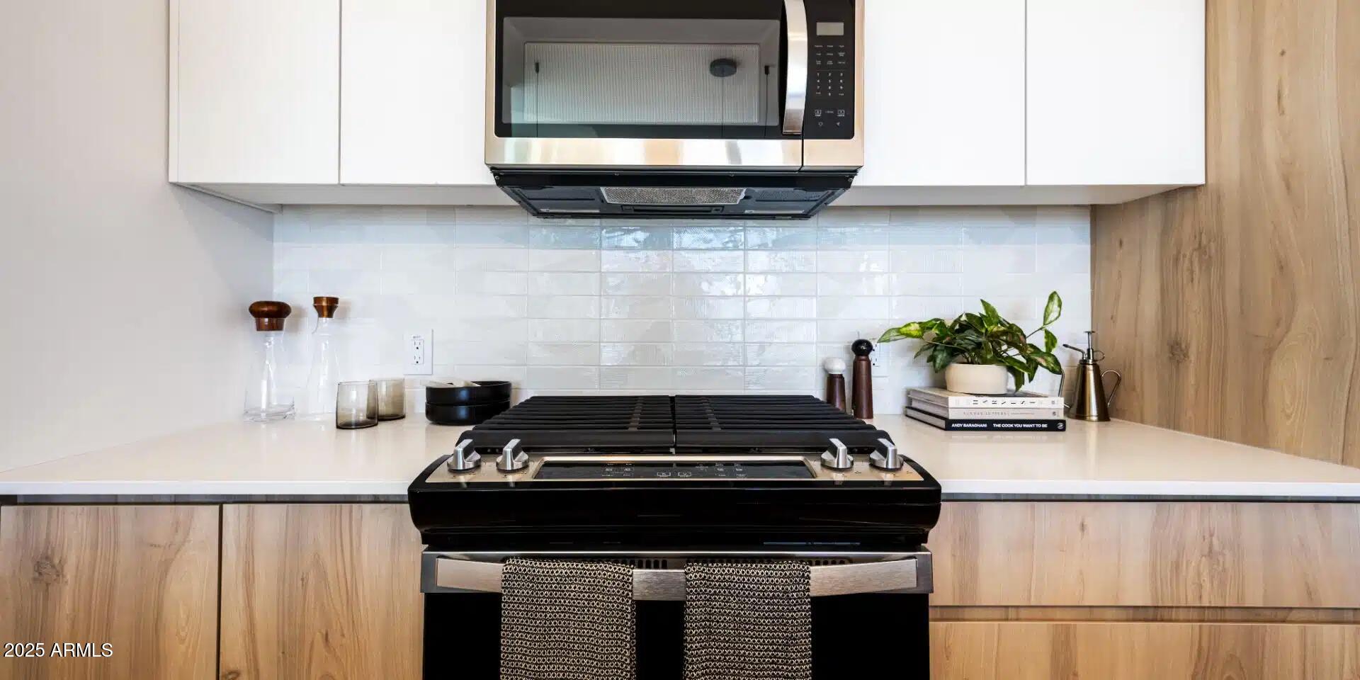 817 North 6th Street, Unit B2 Phoenix, AZ 85004 - Photo 8 of 44 Kitchen 4