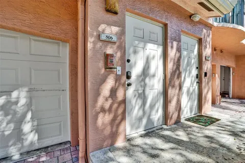 a view of a entryway of the house