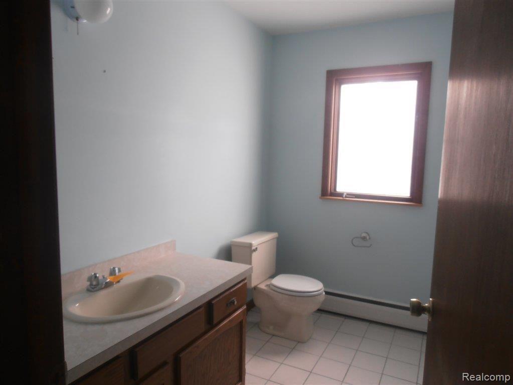 16 Edgemont Drive Howell, MI 48855 - Photo 13 of 15 032.JPG