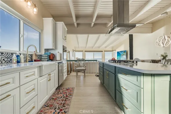 $10,800 | 883 Katella Street, Laguna Beach, CA 92651