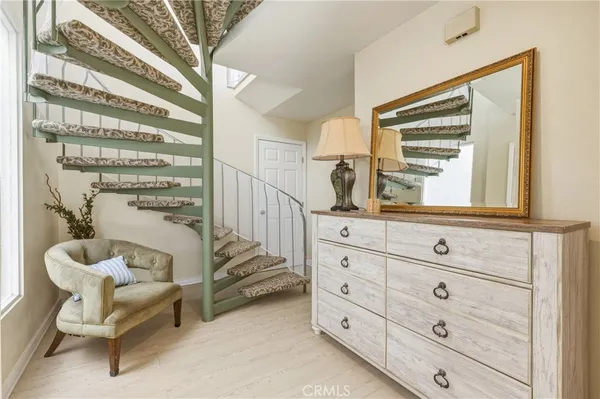 $10,800 | 883 Katella Street, Laguna Beach, CA 92651