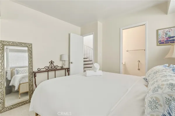 $10,800 | 883 Katella Street, Laguna Beach, CA 92651