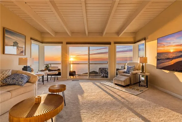 $10,800 | 883 Katella Street, Laguna Beach, CA 92651