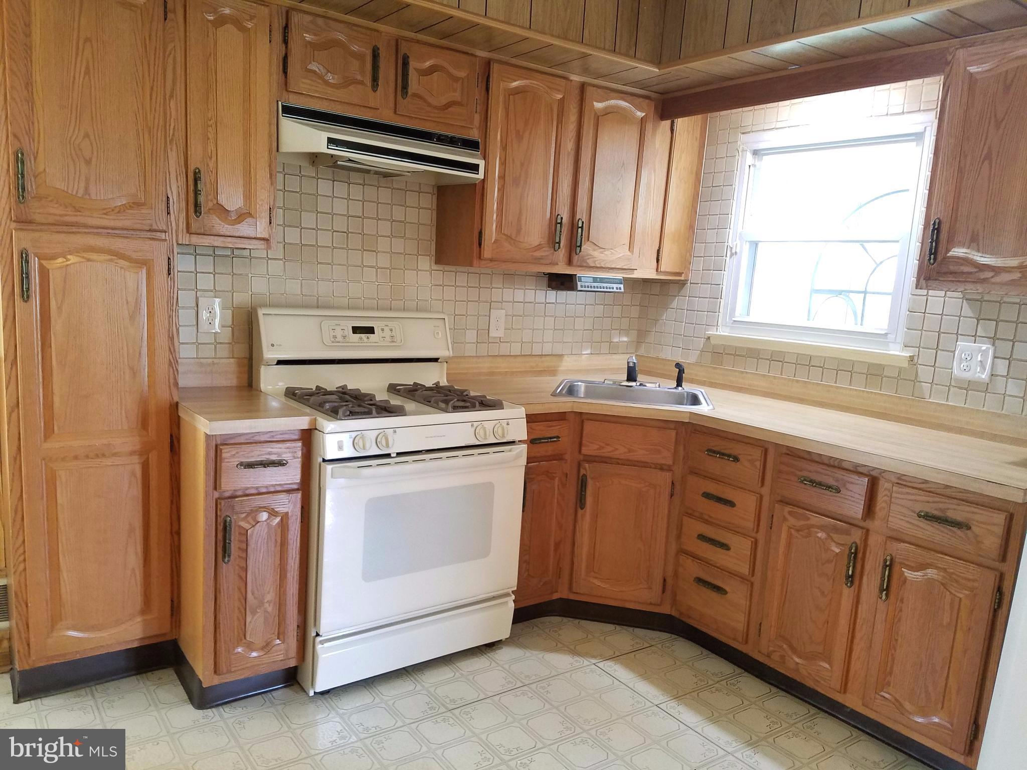 509 Carrollwood Road Baltimore, MD 21220 - Photo 12 of 29 Kitchen