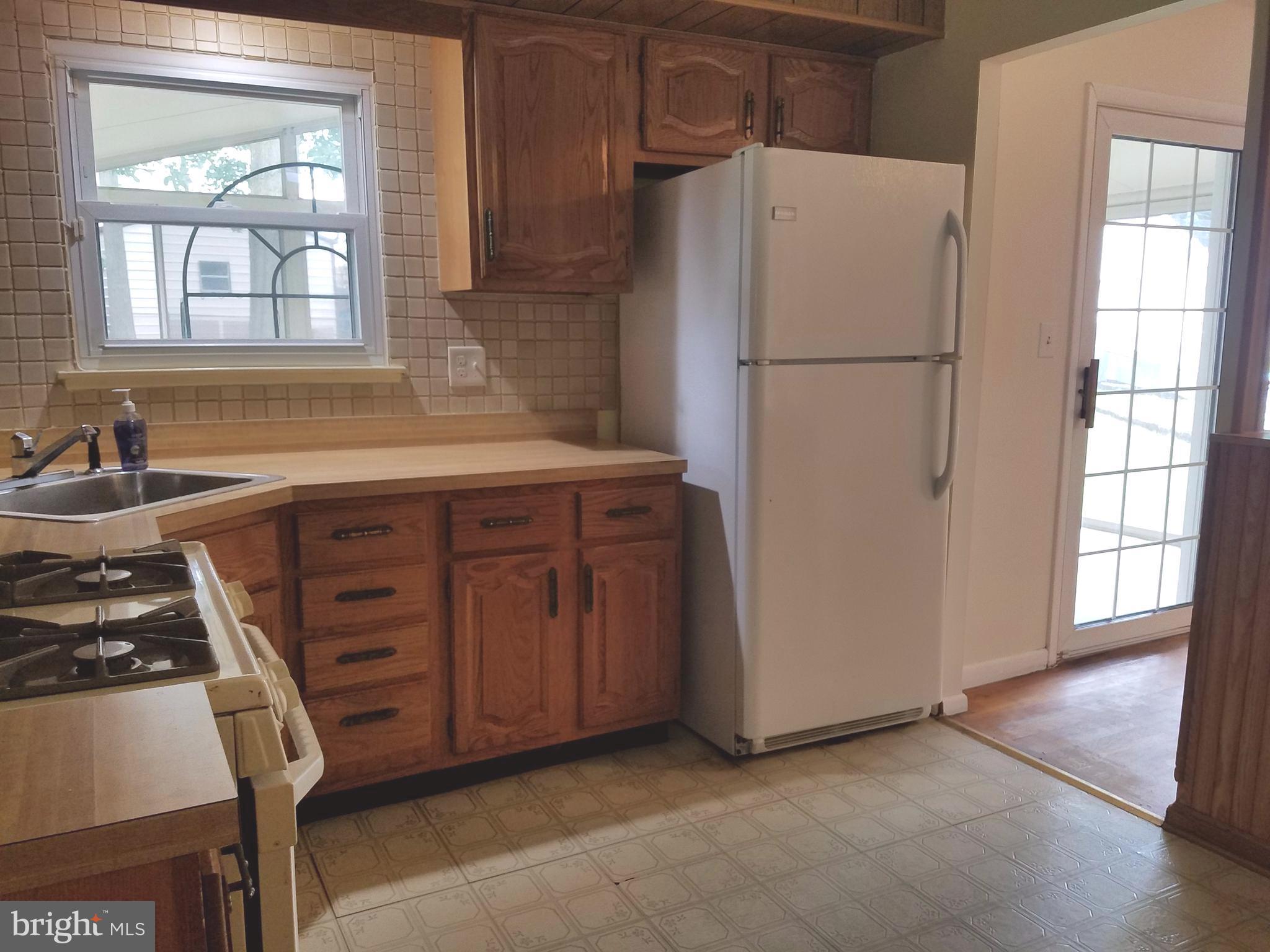 509 Carrollwood Road Baltimore, MD 21220 - Photo 13 of 29 Kitchen