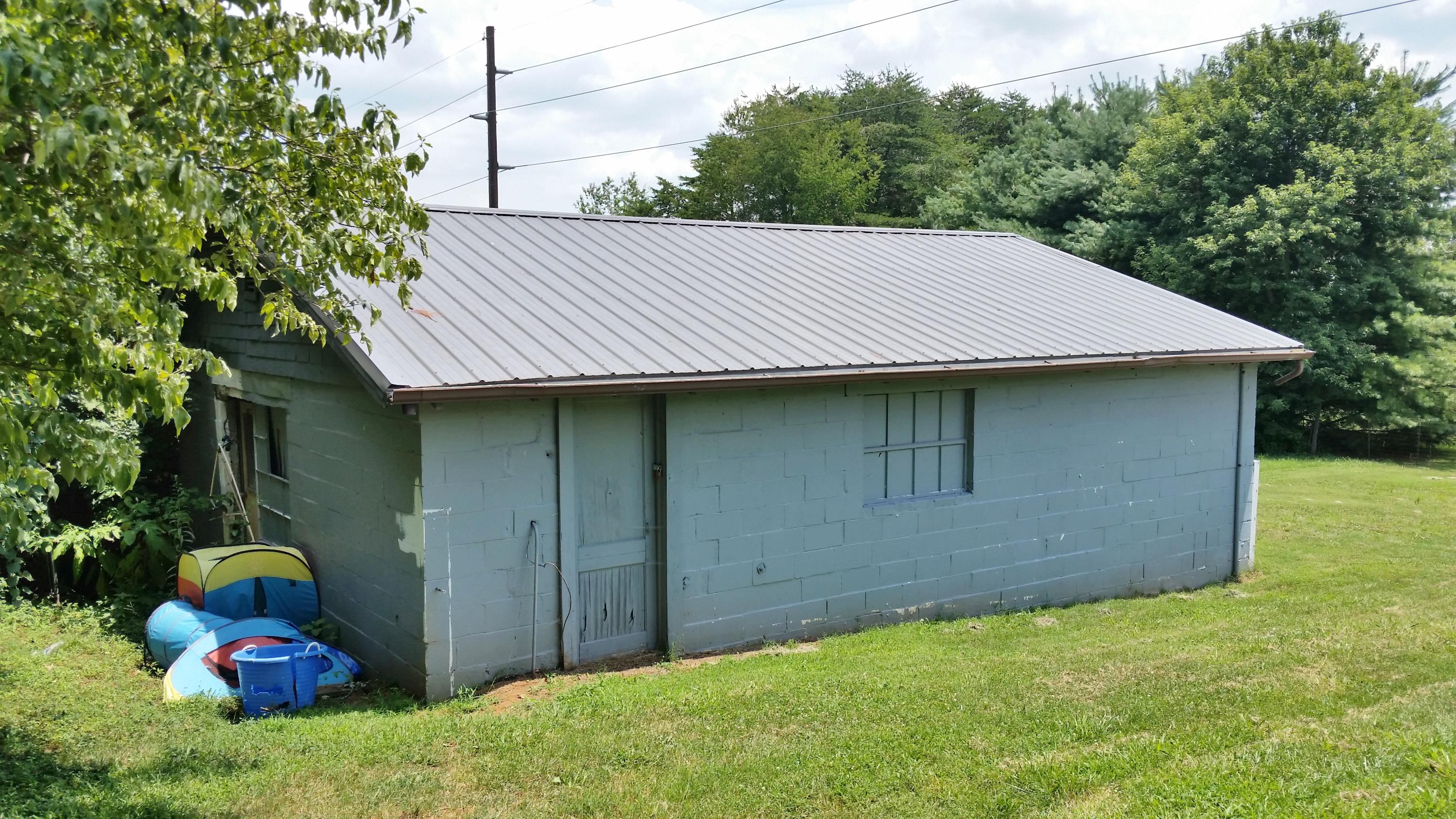 310 Lakeshore Road Talbott, TN 37877 - Photo 12 of 20 20160722_132014.jpg lakeshore garage