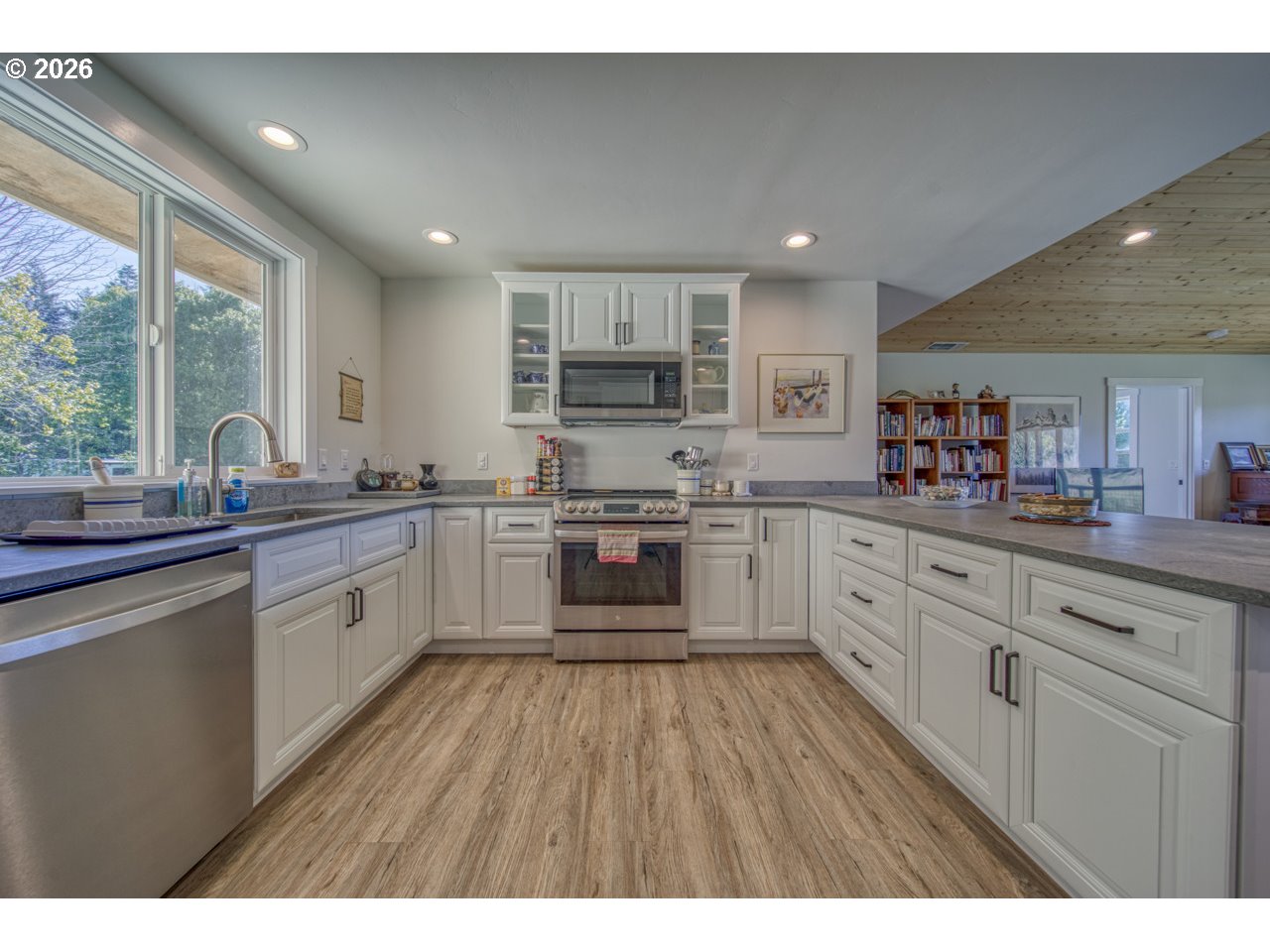 95639 Jerry's Flat Road Gold Beach, OR 97444 - Photo 16 of 46