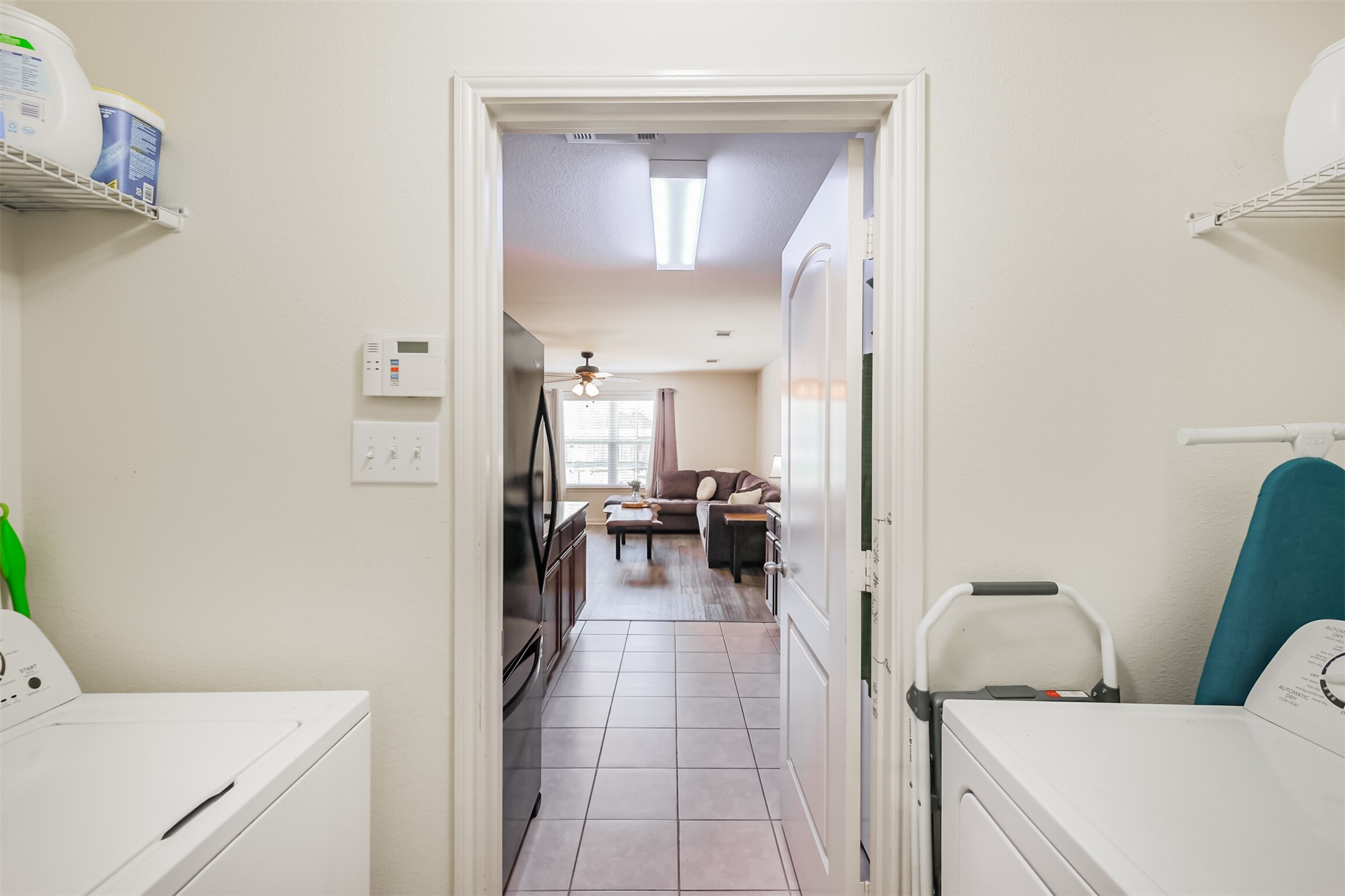 9438 Gold Mountain Drive Rosharon, TX 77583 - Photo 15 of 25 utility room