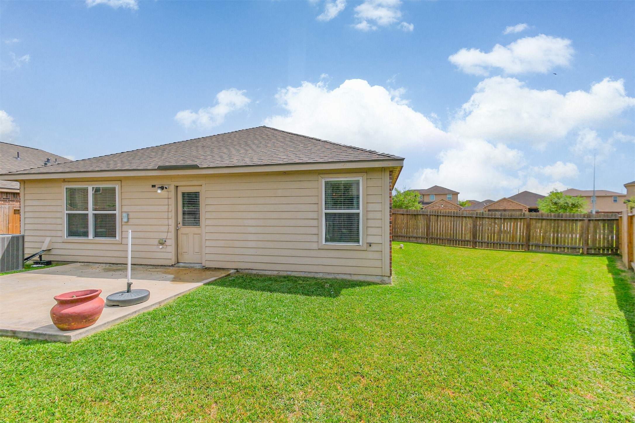 9438 Gold Mountain Drive Rosharon, TX 77583 - Photo 18 of 25