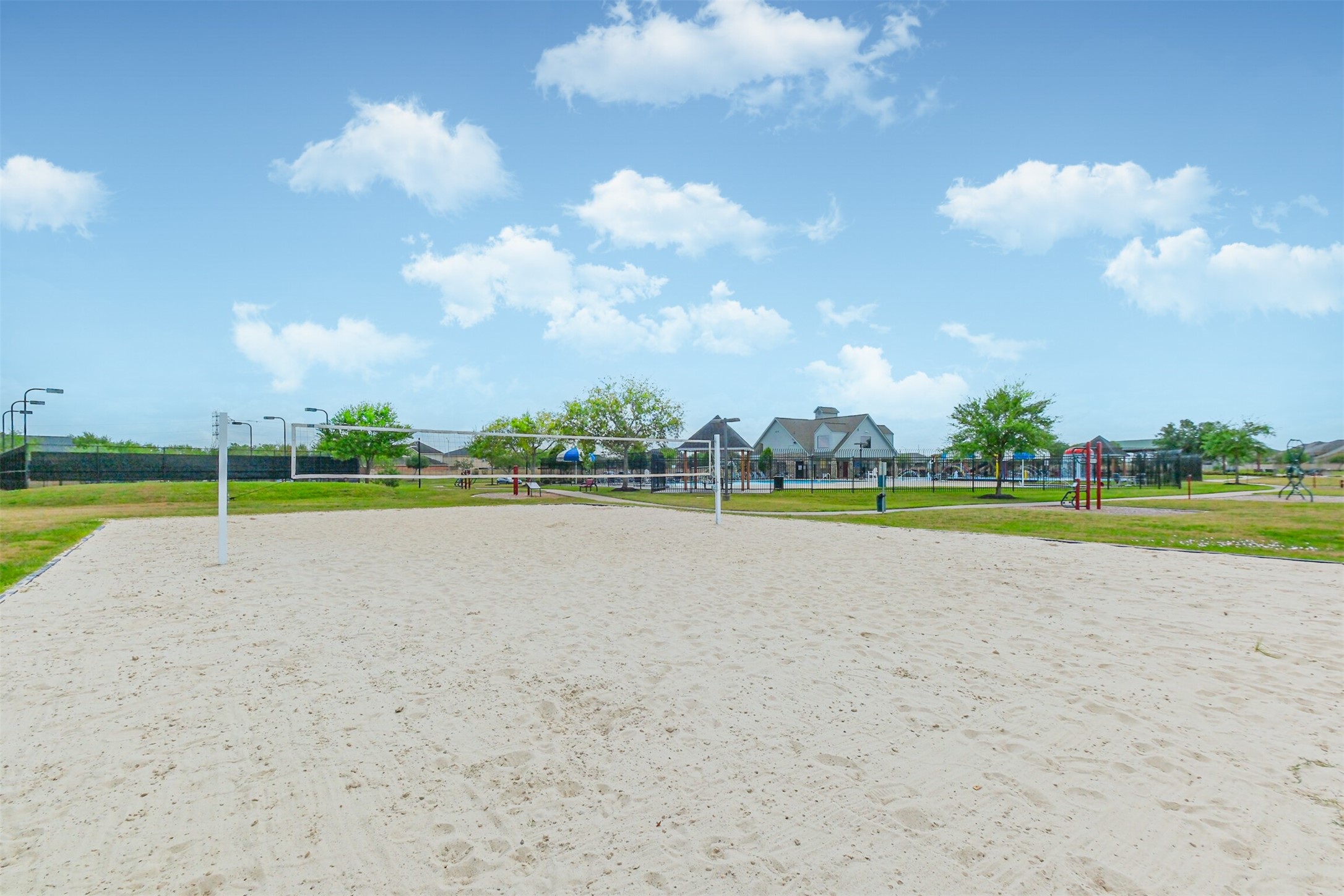 9438 Gold Mountain Drive Rosharon, TX 77583 - Photo 24 of 25 Volleyball Court