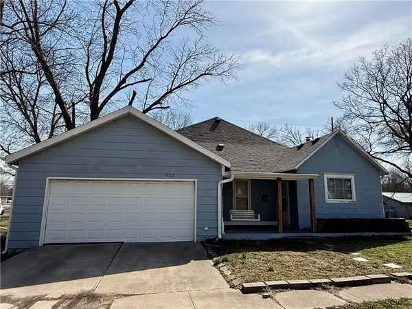 $195,000 | 423 Yuba Street, Burlington, KS 66839