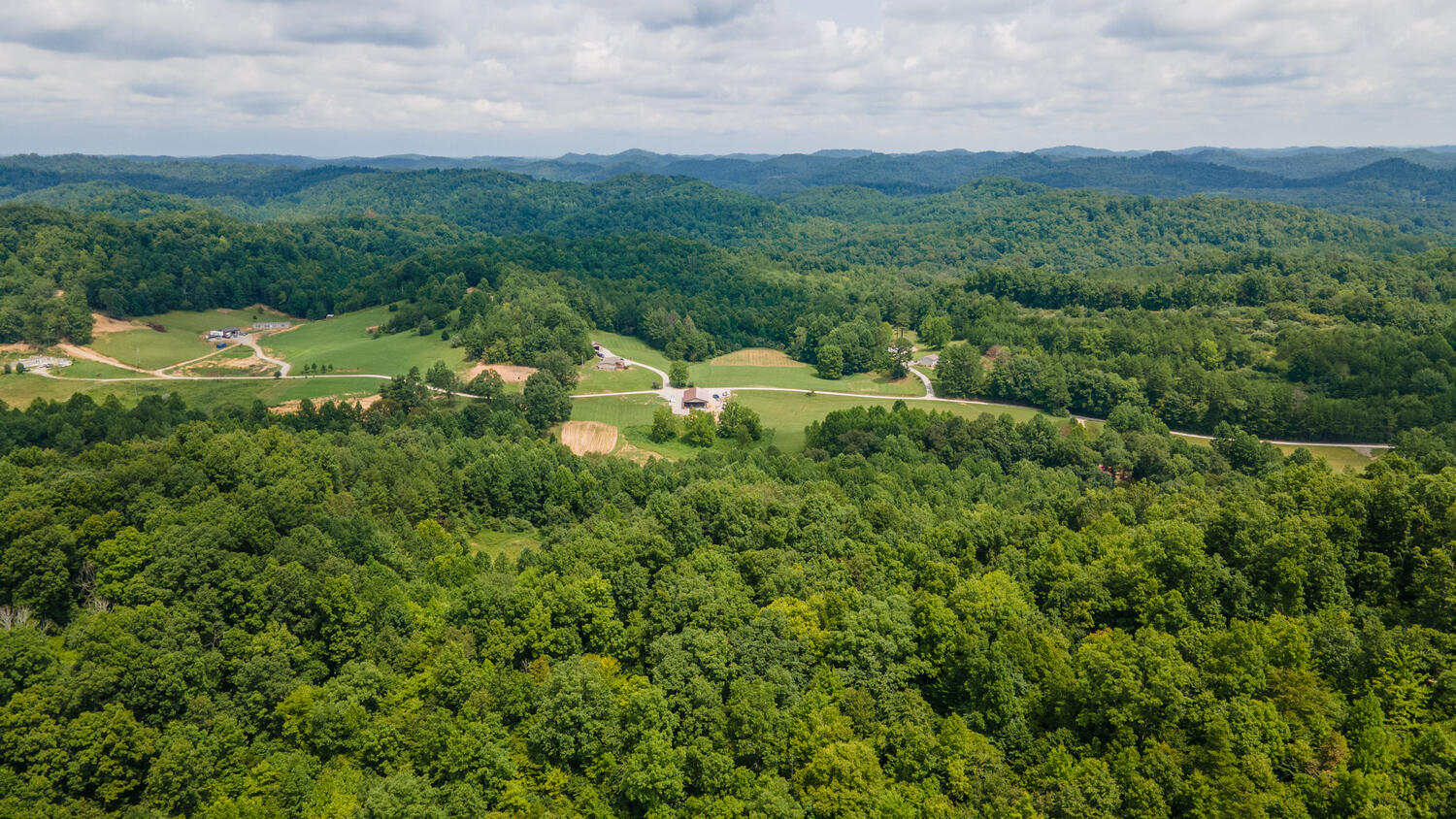 774-2 Midnight Stable Road Manchester, KY 40962 - Photo 1 of 4 DJI_0911
