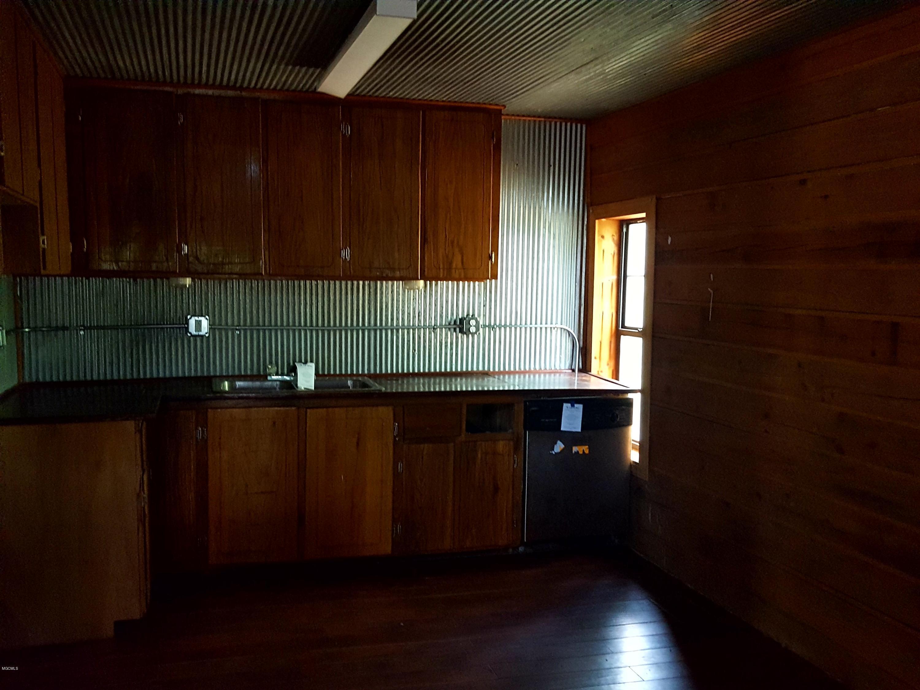 153 Albert Davis Road Lucedale, MS 39452 - Photo 6 of 11 5