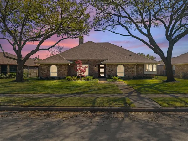 $590,000 | 1114 Morningstar Trail, Richardson, TX 75081