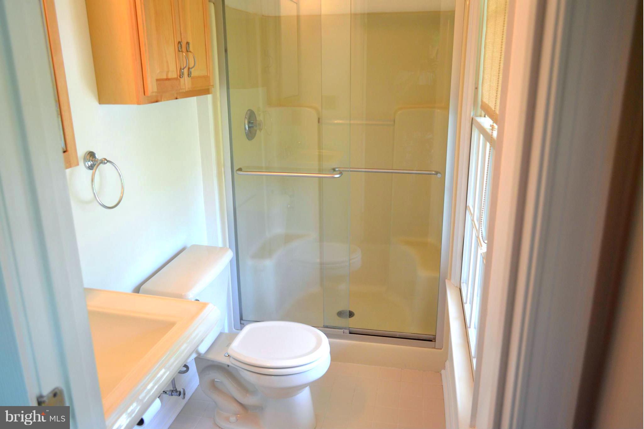 5989 Deale Beach Road Deale, MD 20751 - Photo 15 of 25 Bath (Master)