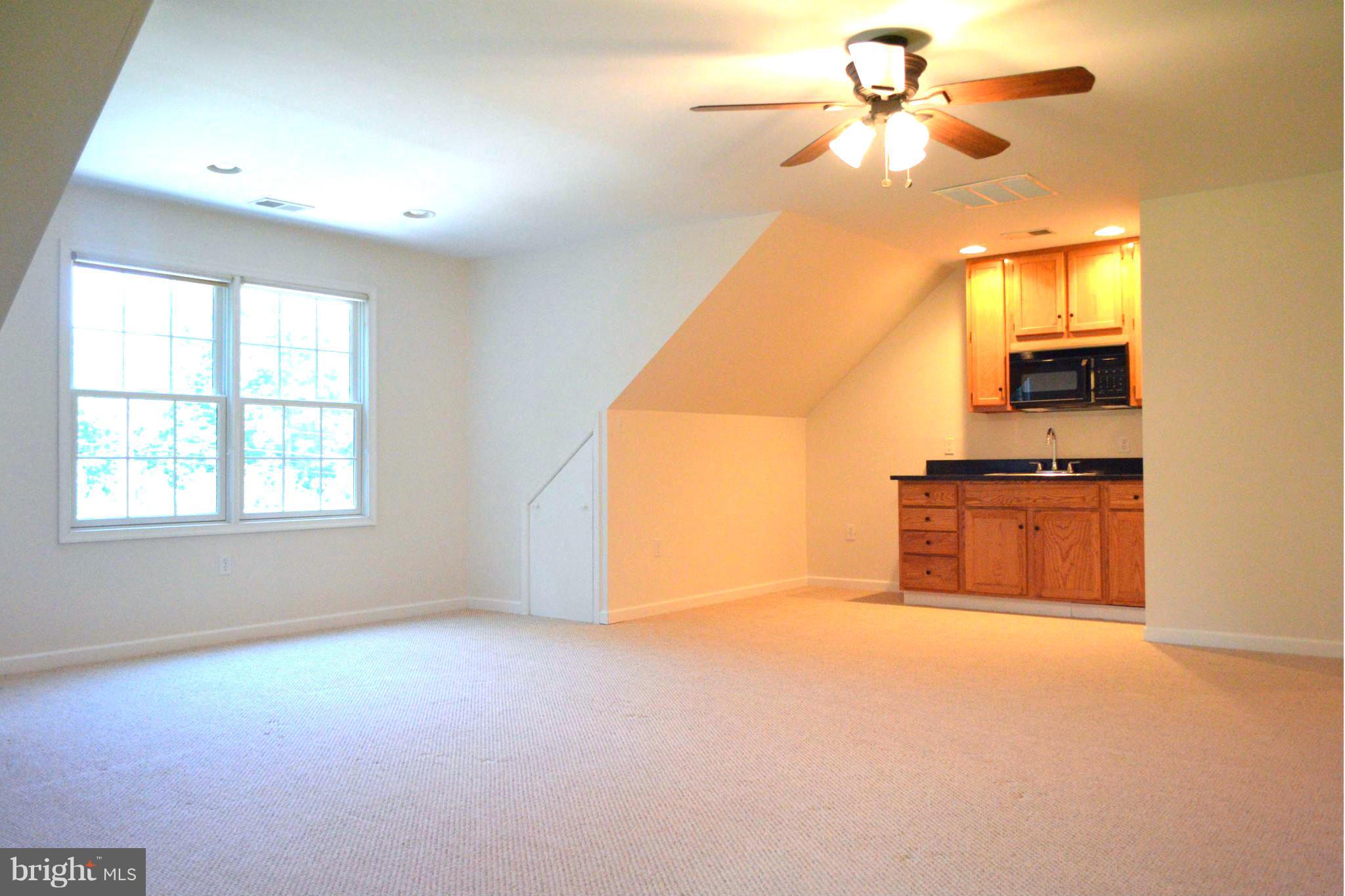 5989 Deale Beach Road Deale, MD 20751 - Photo 10 of 25 Family Room