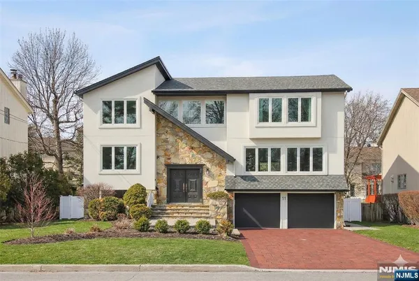 $8,500 | 11 Hudson Terrace, Englewood Cliffs, NJ 07632