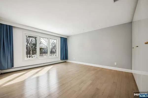 $8,500 | 11 Hudson Terrace, Englewood Cliffs, NJ 07632