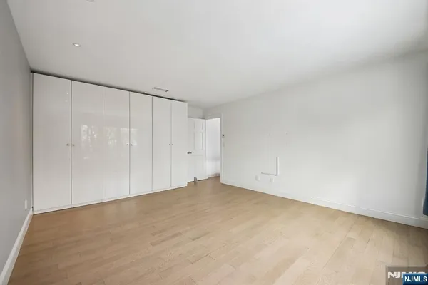 $8,500 | 11 Hudson Terrace, Englewood Cliffs, NJ 07632