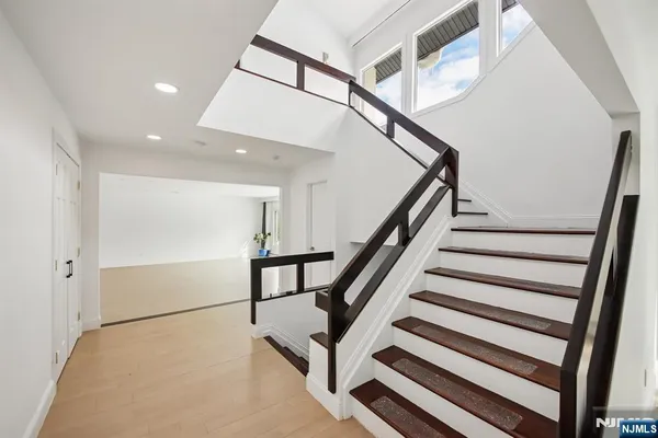 $8,500 | 11 Hudson Terrace, Englewood Cliffs, NJ 07632