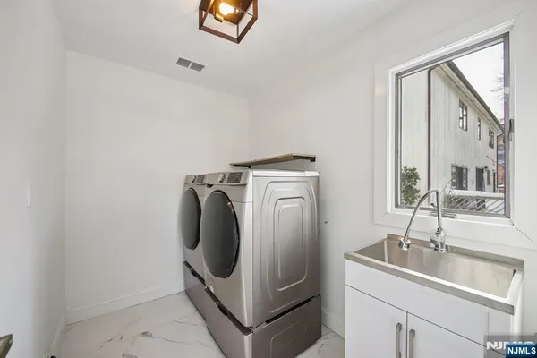 $8,500 | 11 Hudson Terrace, Englewood Cliffs, NJ 07632