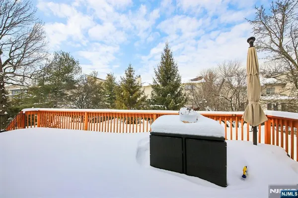 $8,500 | 11 Hudson Terrace, Englewood Cliffs, NJ 07632