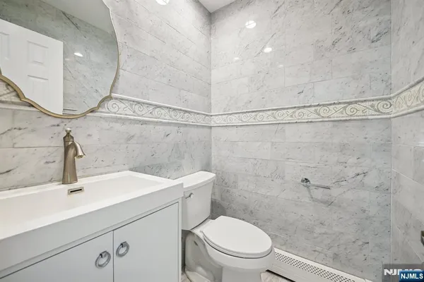 $8,500 | 11 Hudson Terrace, Englewood Cliffs, NJ 07632