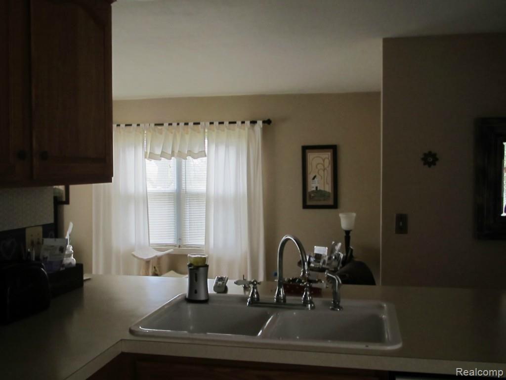 46179 Bemis Road Belleville, MI 48111 - Photo 9 of 21