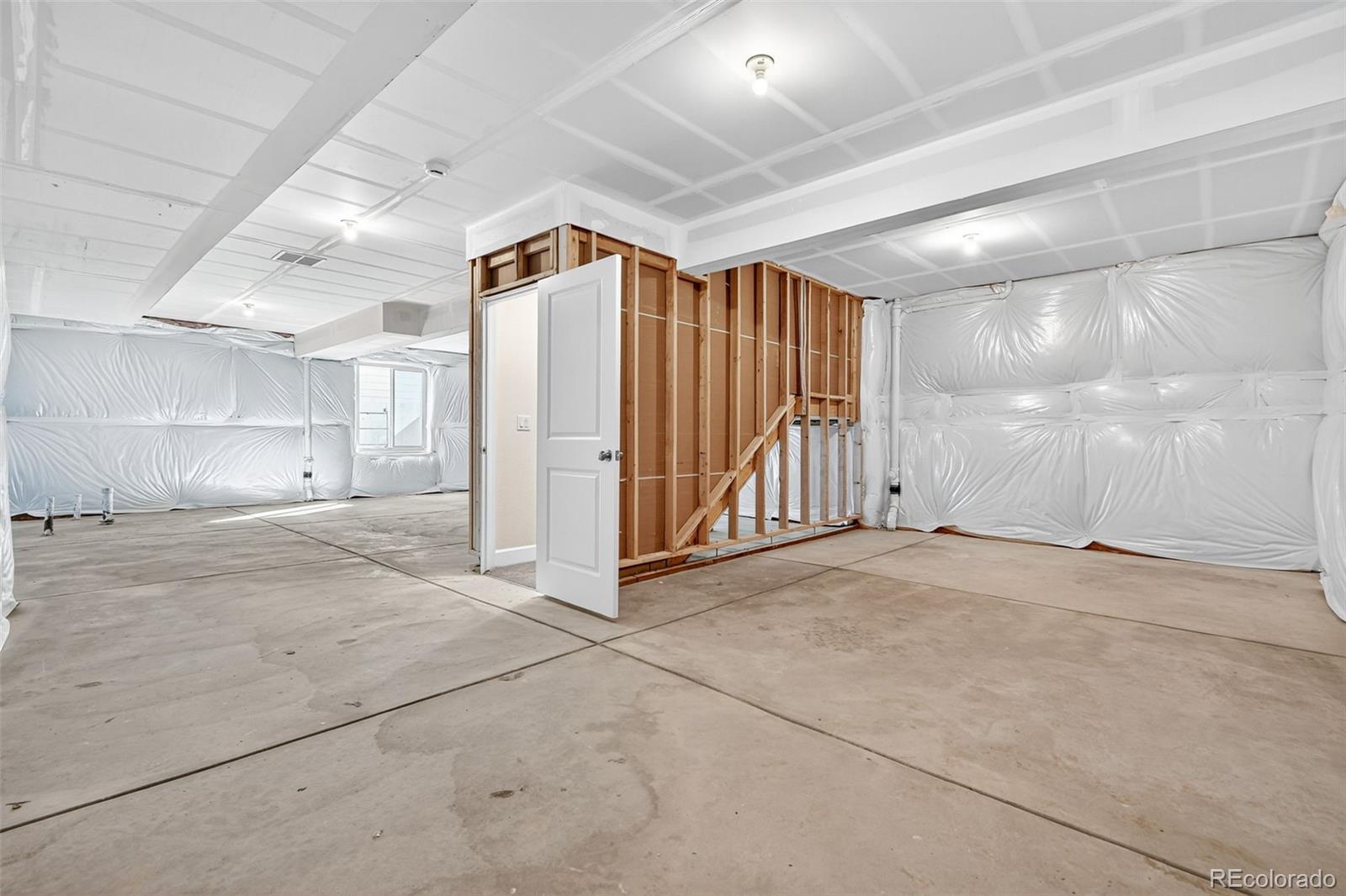 17095 West 92nd Loop Arvada, CO 80007 - Photo 23 of 37 a view of an empty room