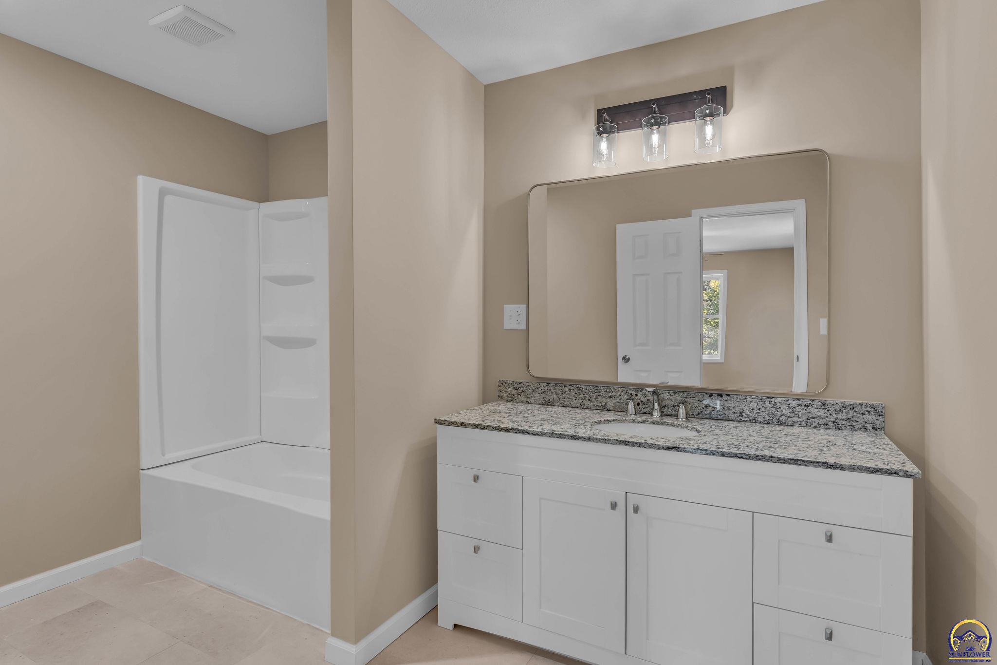 8011 Southeast Croco Road Berryton, KS 66409 - Photo 15 of 50