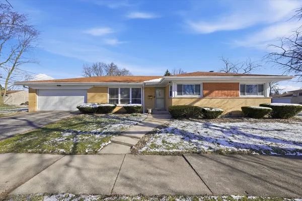 $209,900 | 16712 Elm Street, South Holland, IL 60473