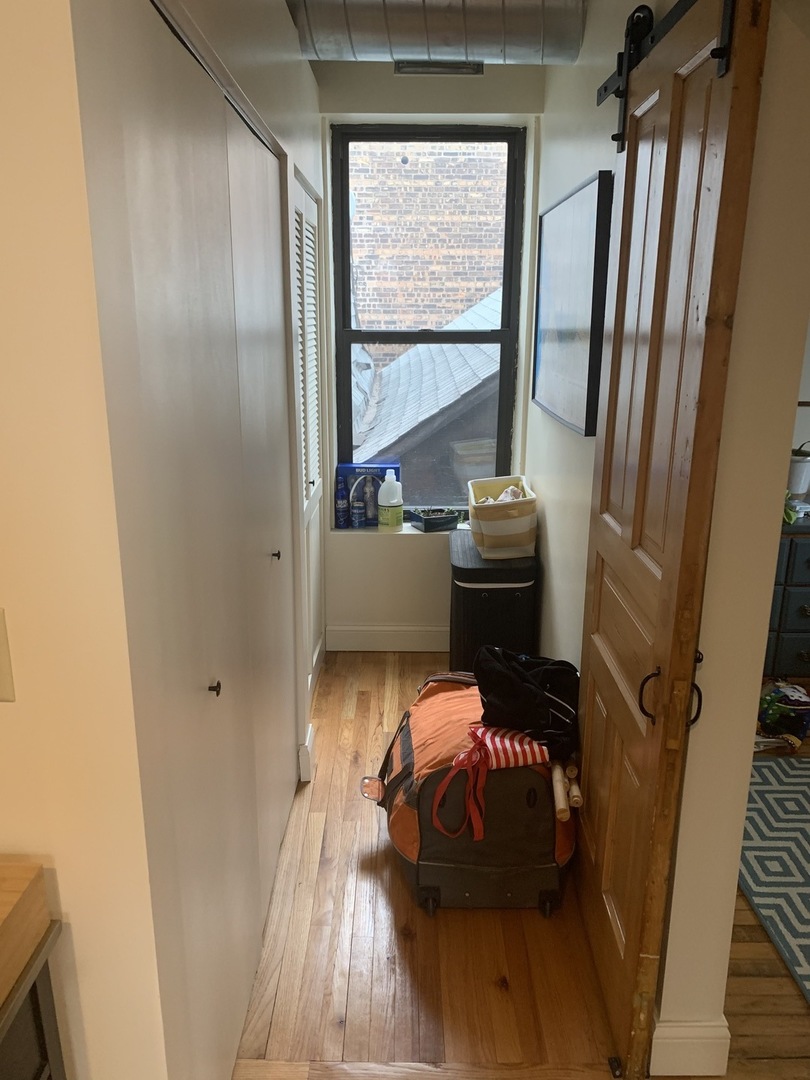 1843 South Racine Avenue, Unit 2R Chicago, IL 60608 - Photo 4 of 9