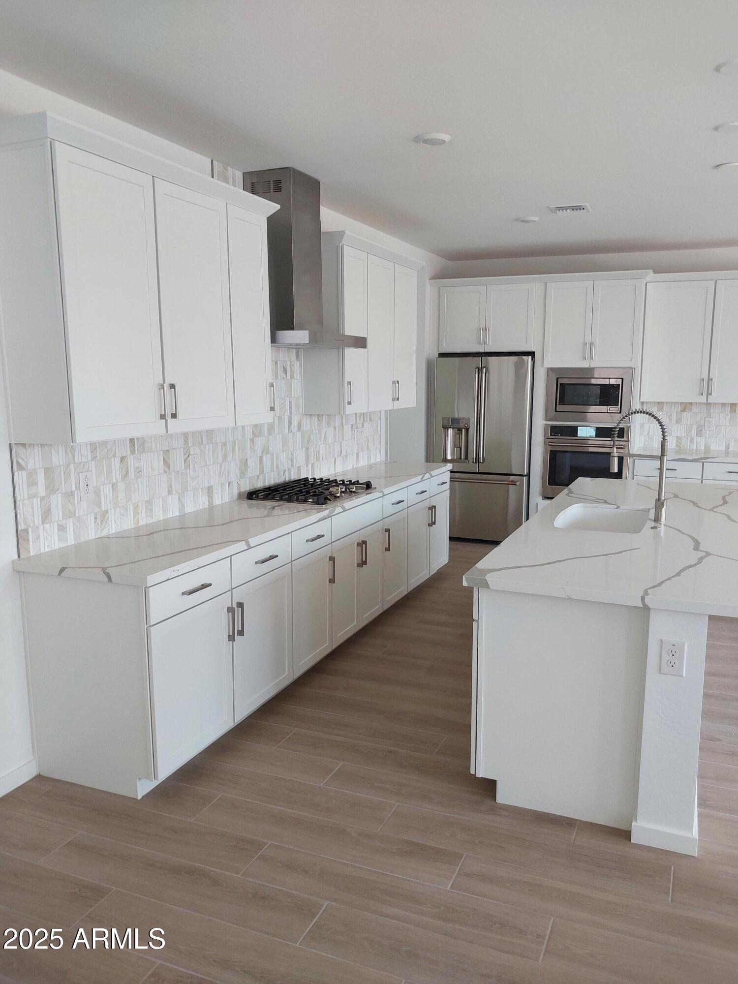 2486 West Rowel Road Phoenix, AZ 85085 - Photo 3 of 16 20250814_122702