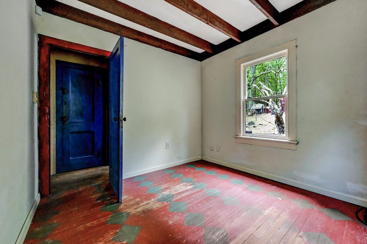 2285 Bear Town Road Canadensis, PA 18325 - Photo 37 of 58 a view of empty room with window and wooden floor