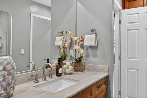 $525,000 | 1115 Meadow Gate Drive, Roseville, CA 95661