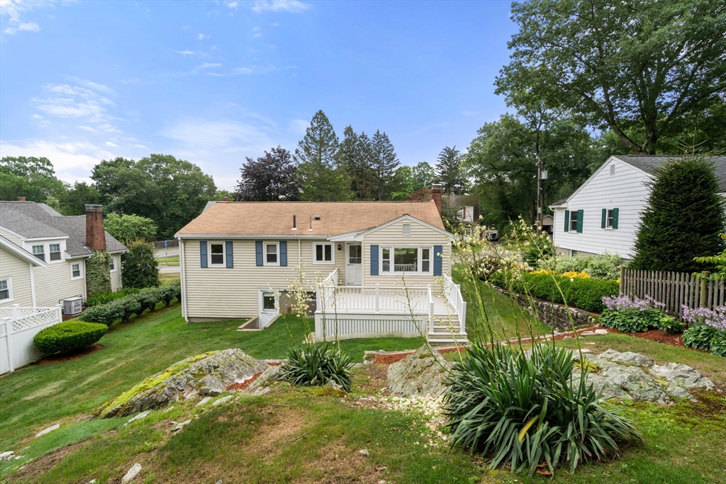 95 Marked Tree Road Needham, MA 02492 - Photo 13 of 15