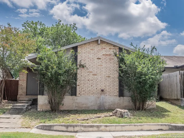 $139,900 | 11618 Spring Trail Drive, San Antonio, TX 78249