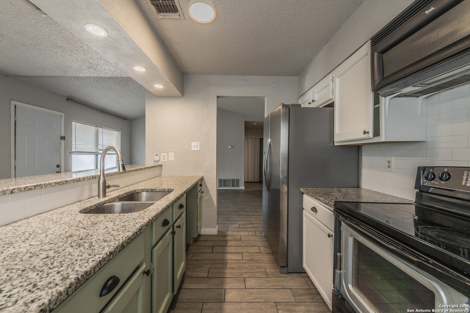 11618 Spring Trail Drive San Antonio, TX 78249 - Photo 6 of 27