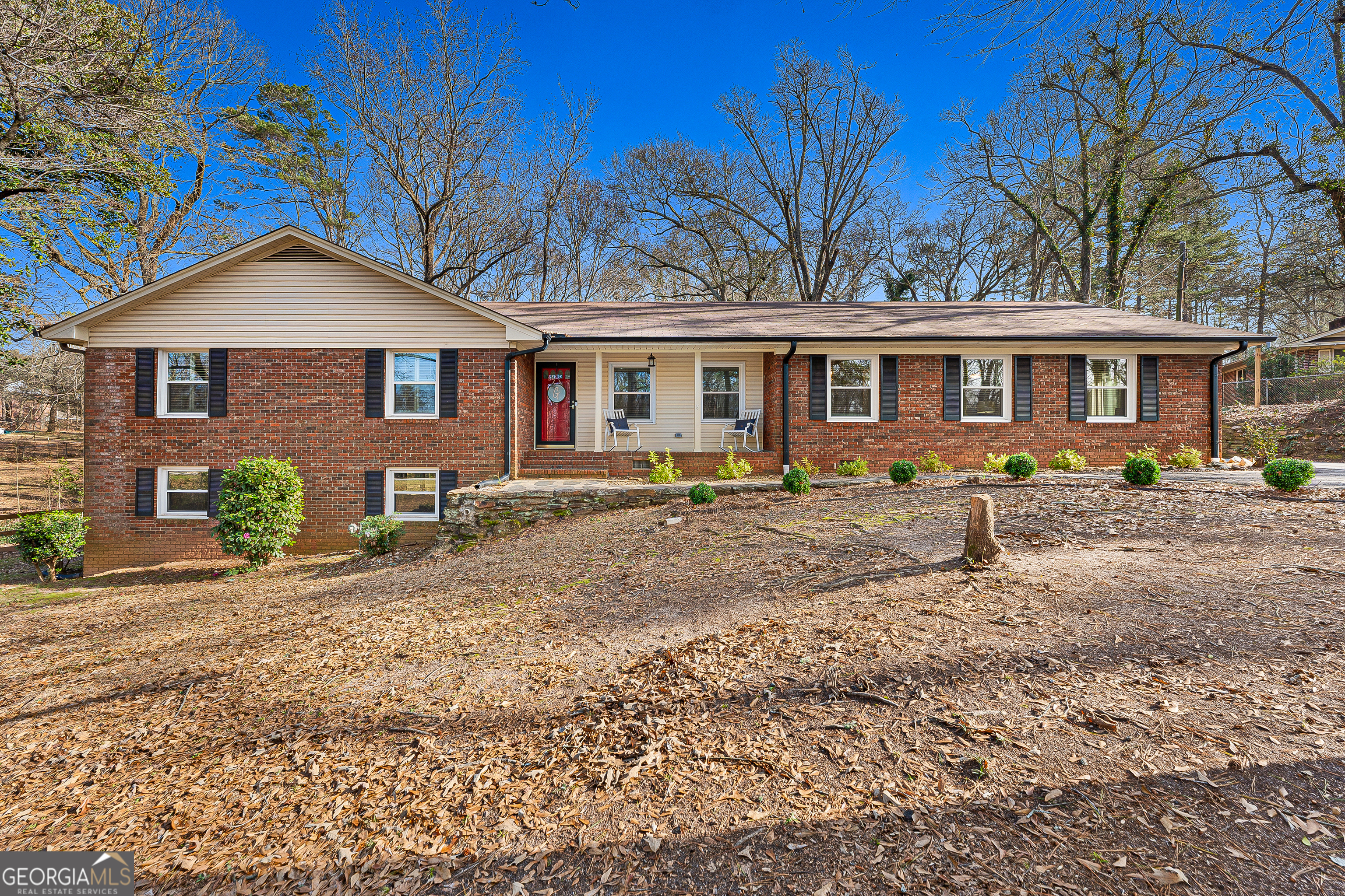 318 Chandler Street Hartwell, GA 30643 - Photo 24 of 29 a front view of a house with garden
