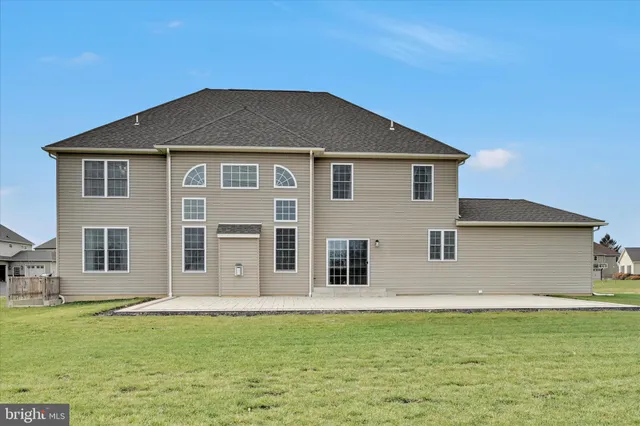 $885,000 | 43 Saddle Lane, Easton, PA 18045