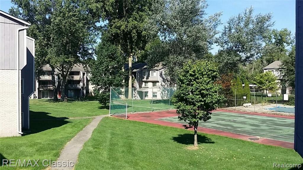 29850 West Twelve Mile Road, Unit 507 Farmington, MI 48334 - Photo 2 of 22