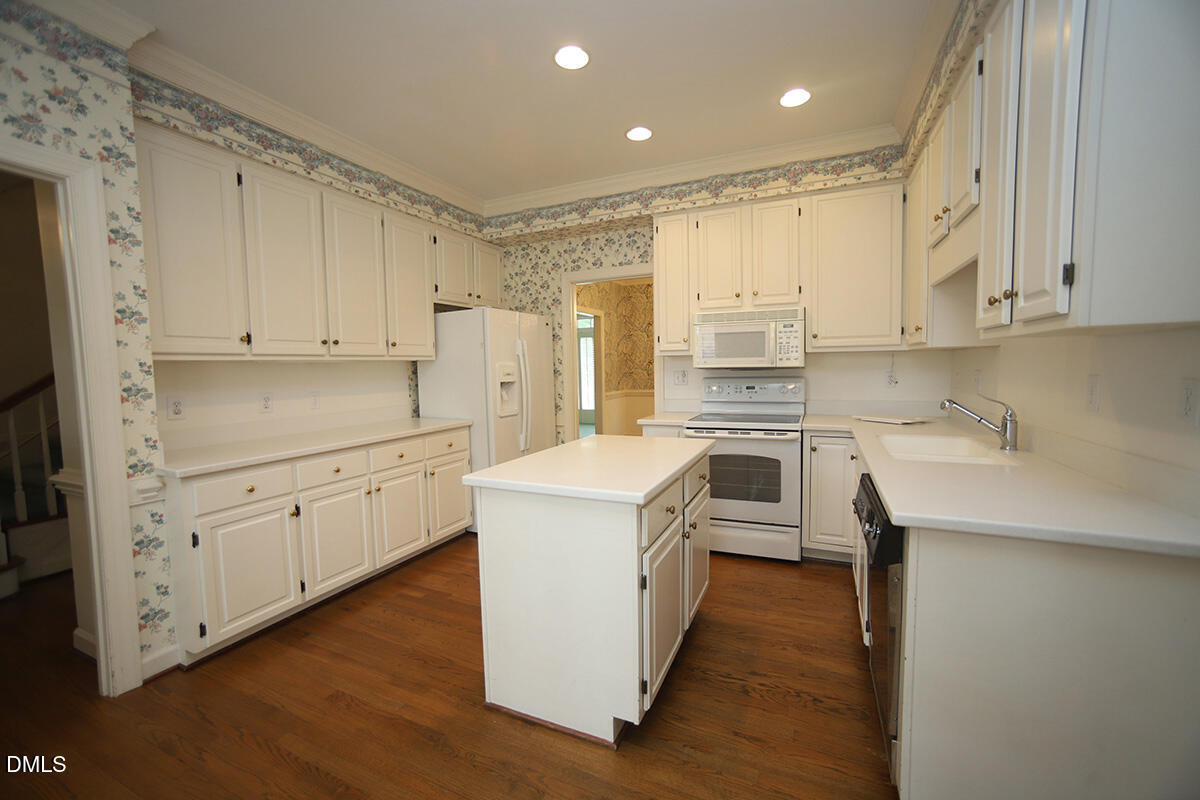6013 Tenter Banks Square Raleigh, NC 27609 - Photo 5 of 41 Gallery Image 5