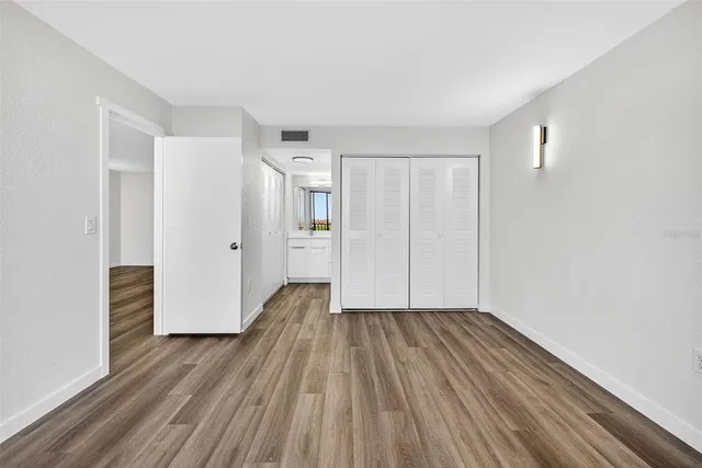 $218,500 | 900 Cove Cay Drive, Unit 6E, Clearwater, FL 33760