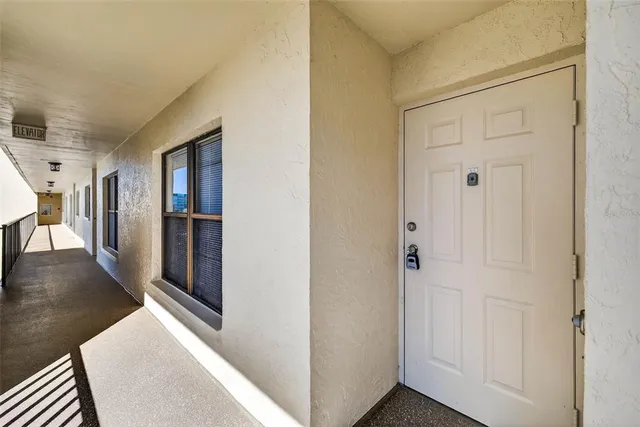 $218,500 | 900 Cove Cay Drive, Unit 6E, Clearwater, FL 33760