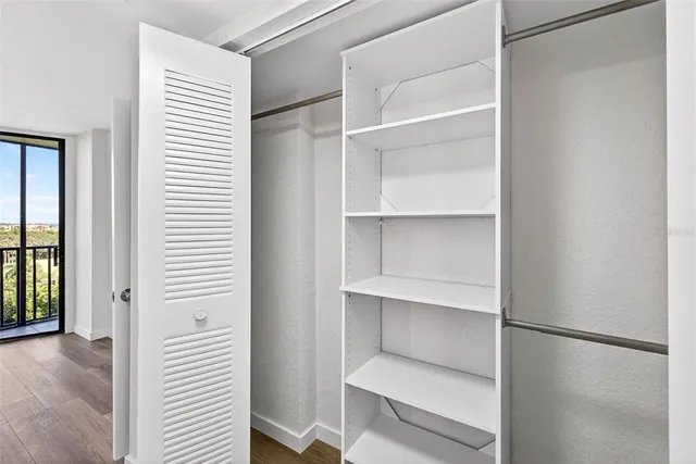 $218,500 | 900 Cove Cay Drive, Unit 6E, Clearwater, FL 33760