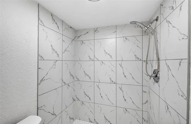 $218,500 | 900 Cove Cay Drive, Unit 6E, Clearwater, FL 33760